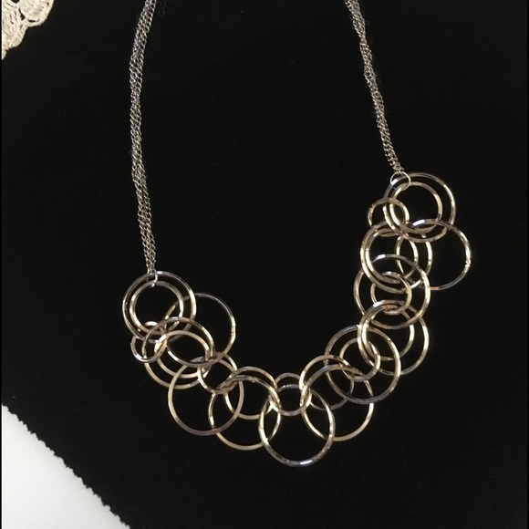 unknown Jewelry - 🌸🌸 SOLD 💕💕Vintage Necklace with Circular motif